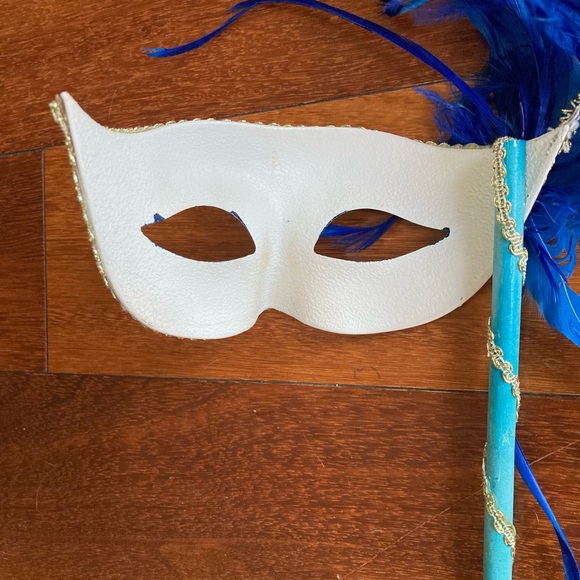 Masquerade Mask - Picture 5 of 5
